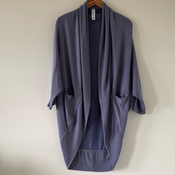 Athleta Ethereal Cocoon Wrap Lavender Size  S/M - Picture 4 of 10